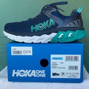 Hooks One One athletic shoes